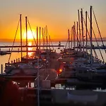 Adoya Vue Et Port Parking Gratuit Wifi , Piscine, Tennis Le Grau-du-Roi