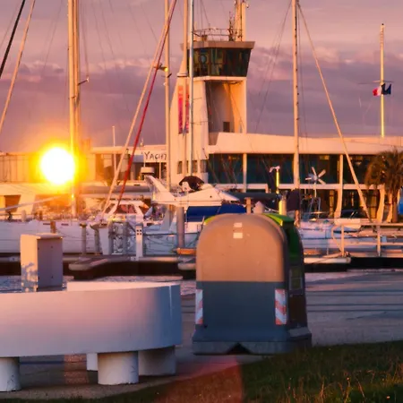 Adoya Vue Et Port Parking Gratuit Wifi , Piscine, Tennis Lejlighed